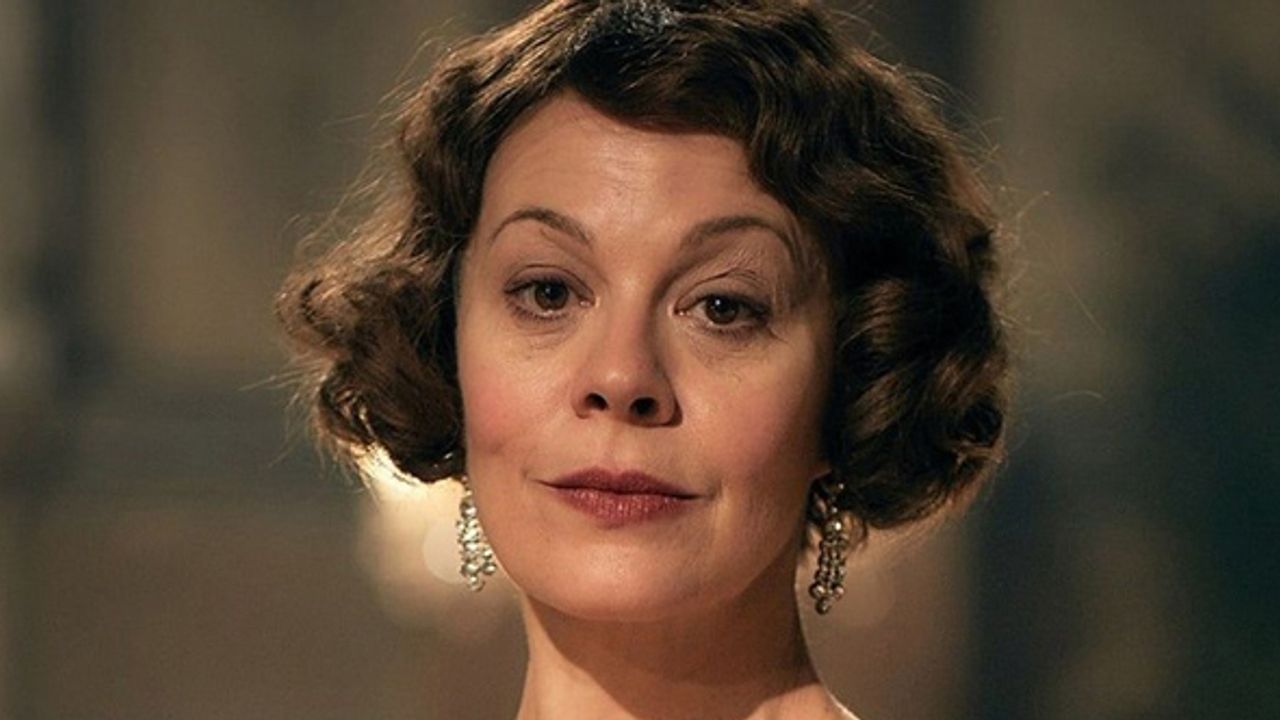 Peaky Blinders dizisindeki rolüyle tanınan oyuncu Helen McCrory hayatını kaybetti