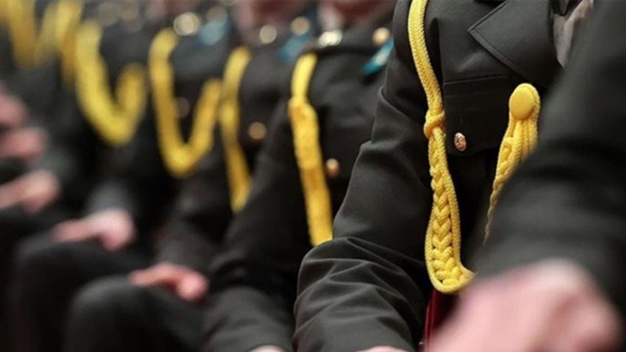 Emekli Üsteğmen, 'Tarikatlar jandarmaya sızmasın' dedi Askerî tesislere girişi yasaklandı...