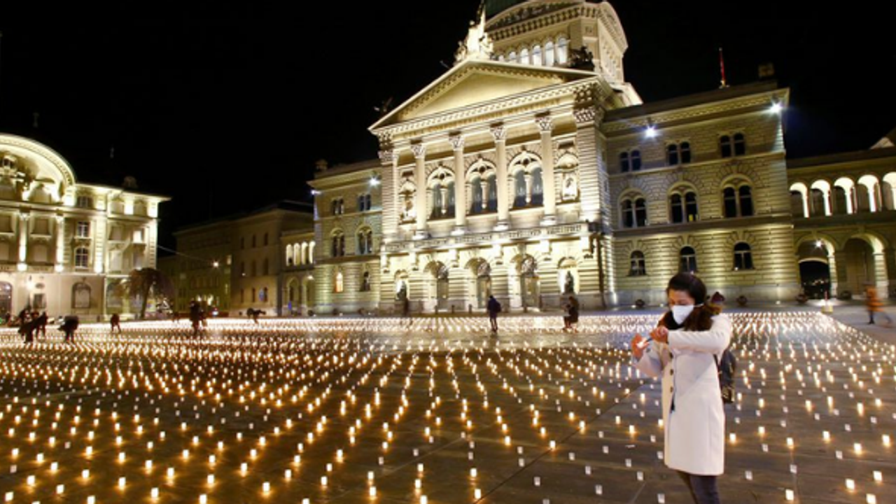 İsviçre kayıplarını anıyor: Binlerce mum yakıldı
