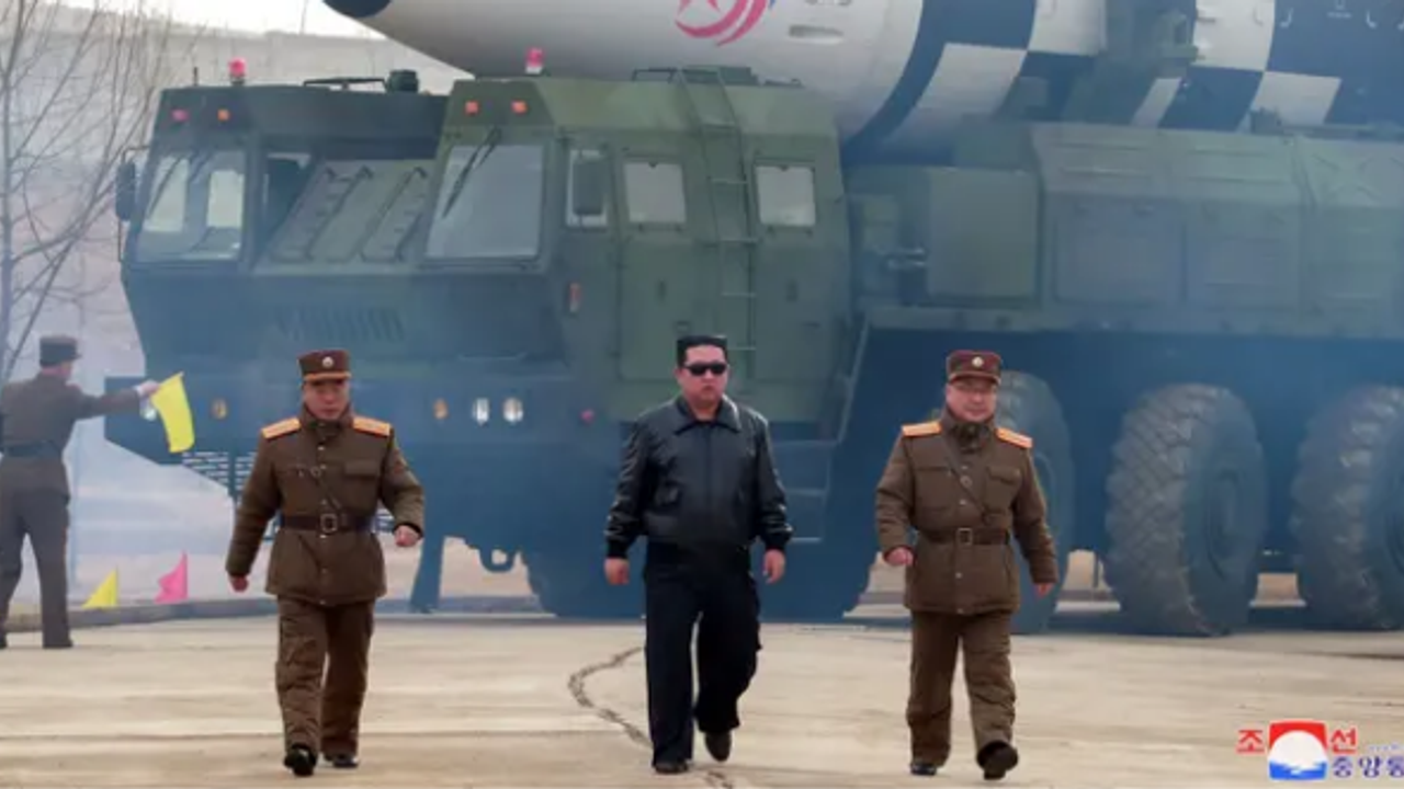 Kuzey Kore’den küresel tehdit: Kıtalararası balistik füzesini test ediyor