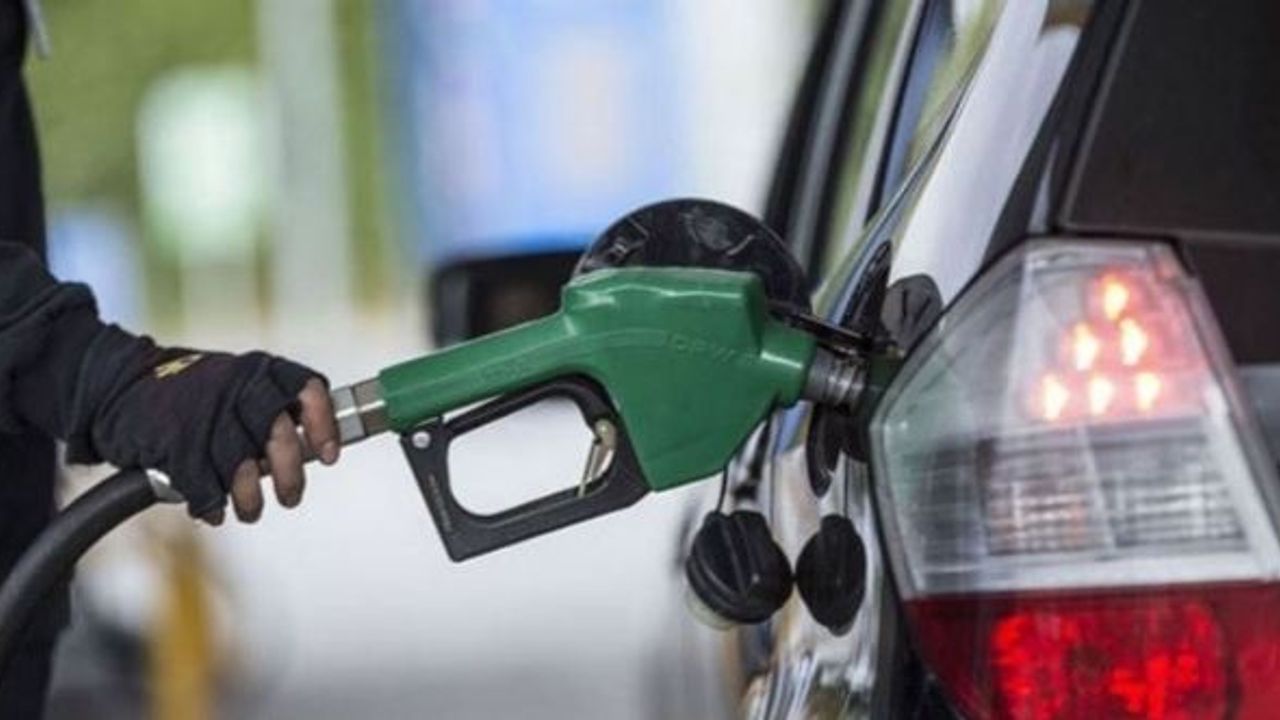 Akaryakıt fiyatına indirim: Benzin ve motorin büyük düşecek