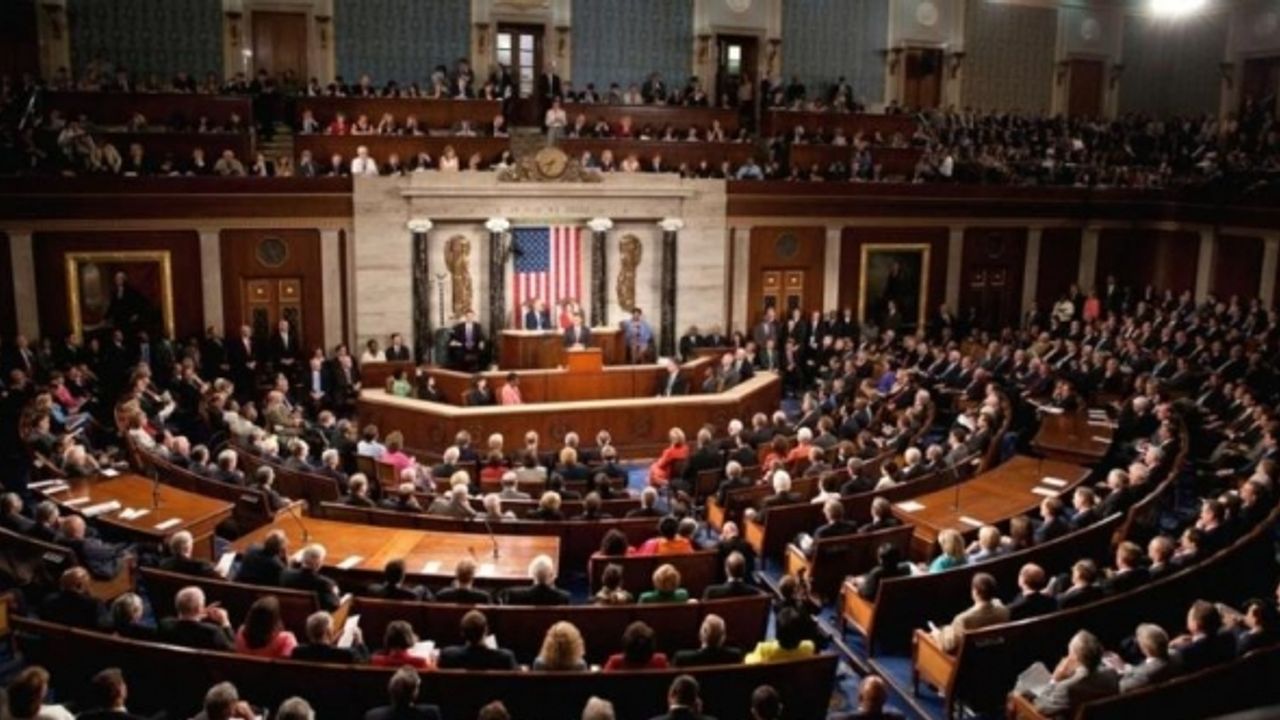ABD Senatosu 40 milyar dolarlık ‘Ukrayna paketi’ni onayladı
