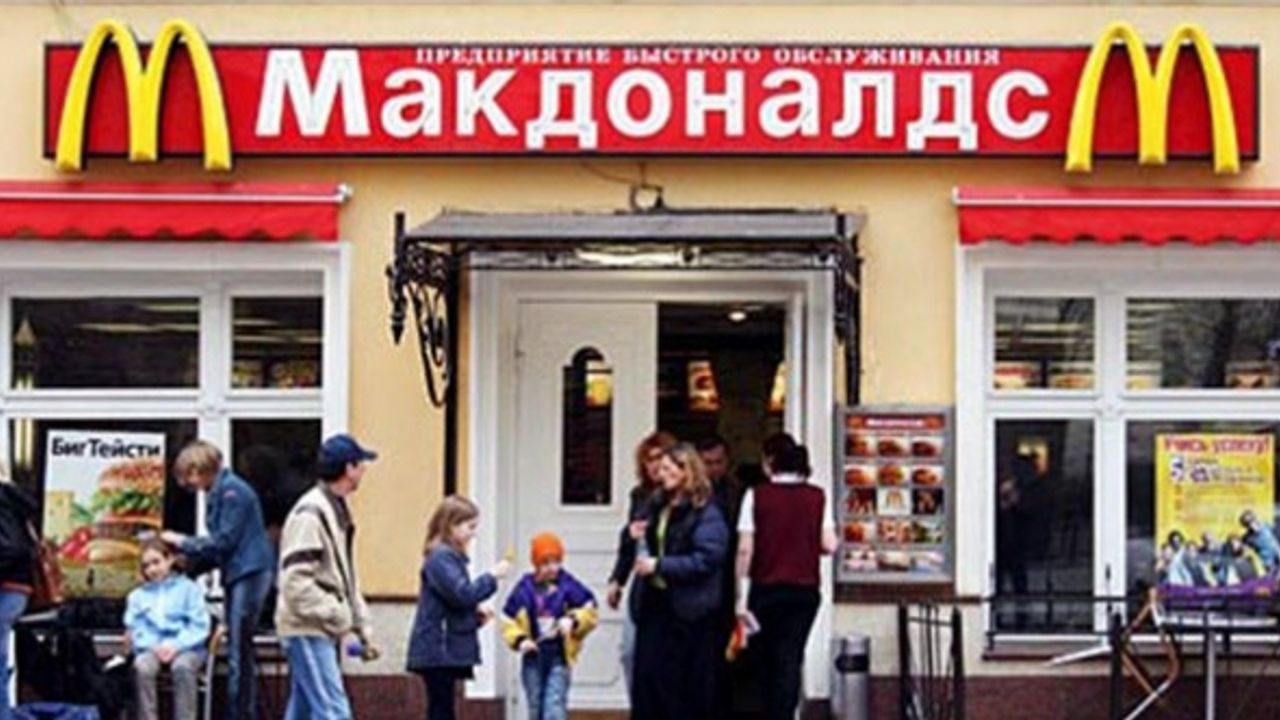McDonald’s Rusya’daki şubelerini satıyor