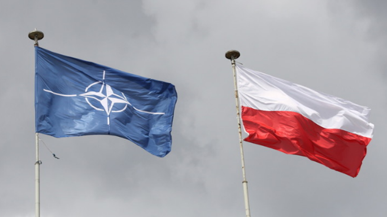 Polonya 'kalıcı' NATO üsleri inşa etmeye hazır