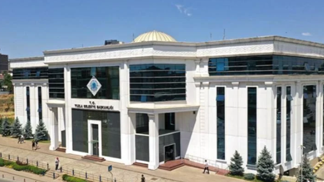 AK Partili Tuzla Belediyesi yolları rant için iptal etti