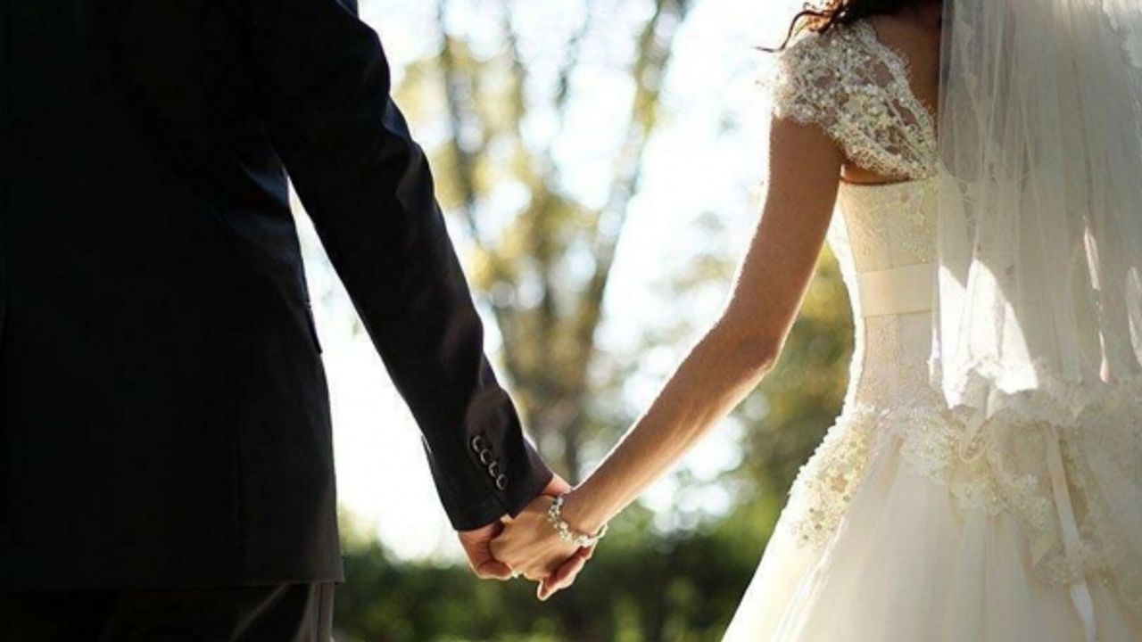 Artan maliyetler zora soktu: Gençler evlenemiyor