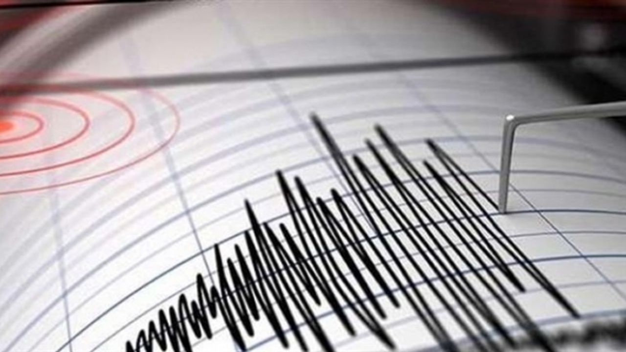 Balıkesir'de korkutan deprem: İstanbul'dan da hissedildi...