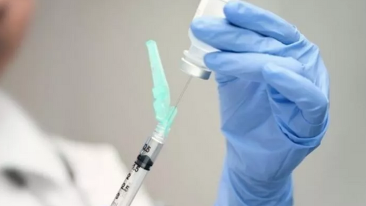 65 yaş üstü ve kronik hastalar için aşı kararı açıklandı
