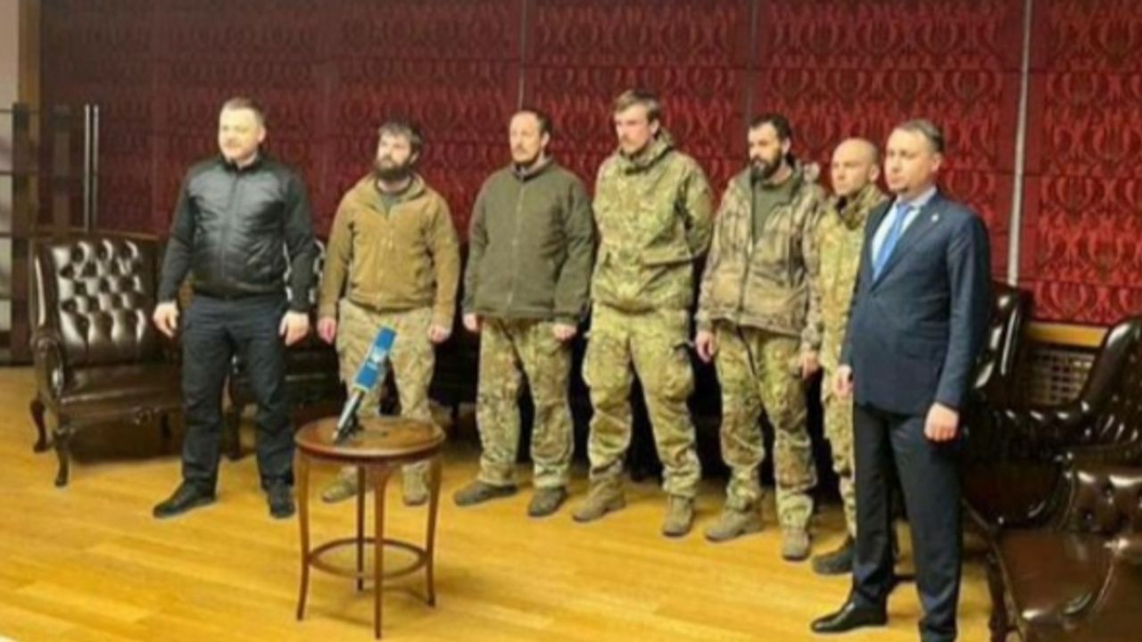 Erdoğan'ın aracı olduğu esir takasının detayları ortaya çıktı: Azov komutanları Türkiye'de ellerini kollarını sallayarak gezebilecek