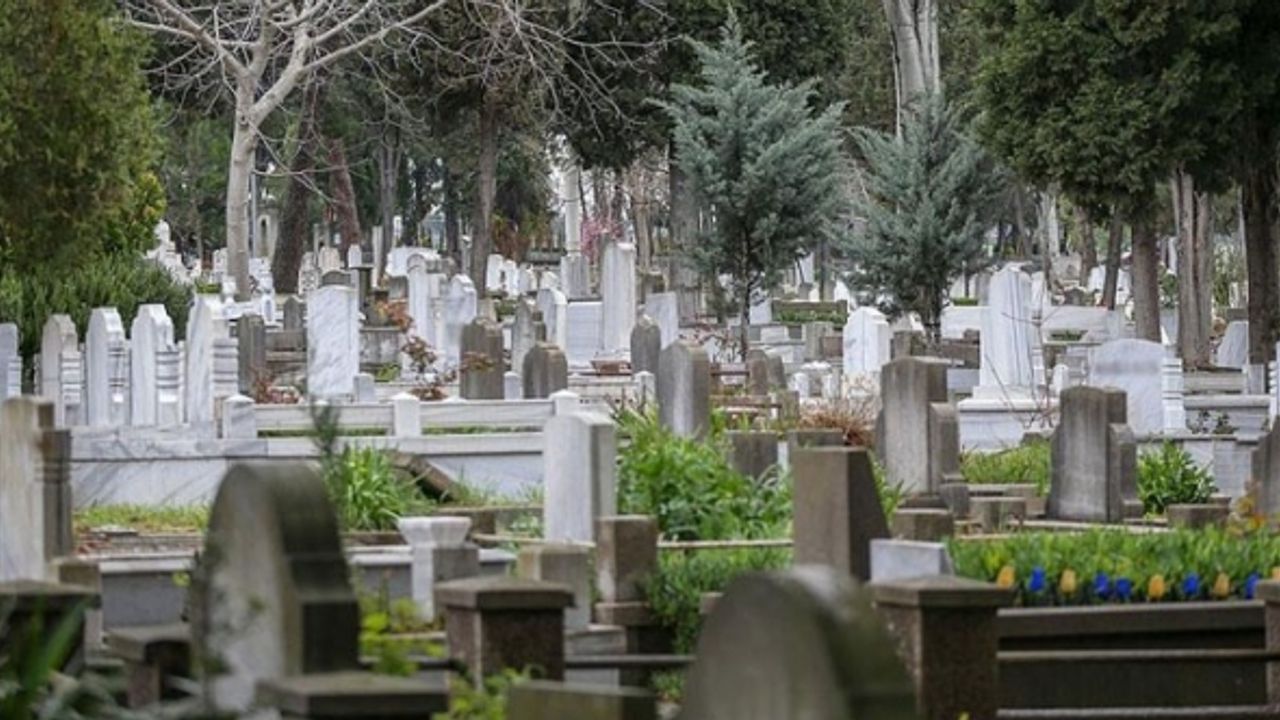 Ölmek de lüks oldu: İstanbul'da mezar ücretlerine zam