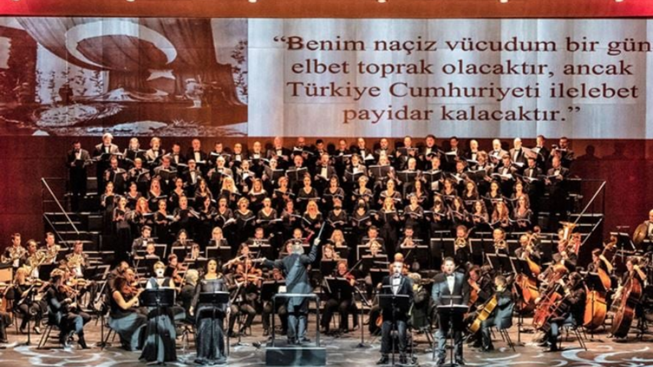 AKM'de Atatürk Orataryosu seslendirildi