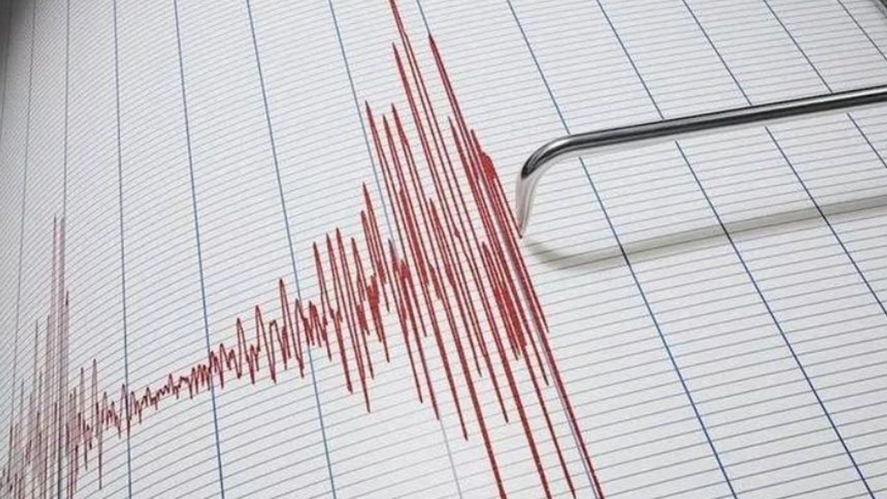 EMSC: İtalya'da 5,7 büyüklüğünde deprem