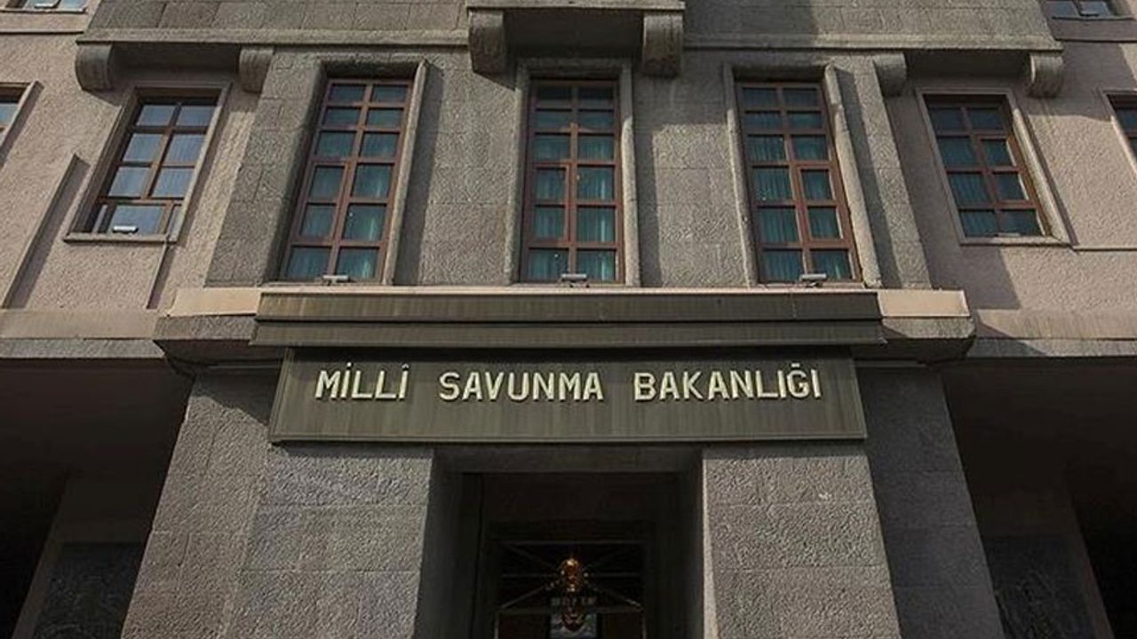 CHP’li Murat Bakan’dan Milli Savunma Bakanlığı’na liyakat tepkisi
