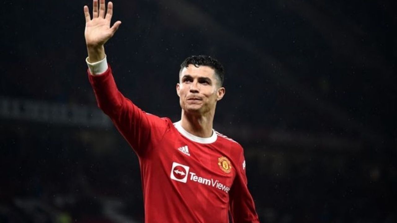 Manchester United'da Cristiano Ronaldo ile yollar ayrıldı