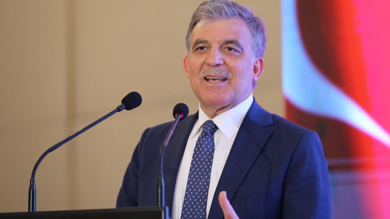 Abdullah Gül'den Ekrem İmamoğlu'na destek