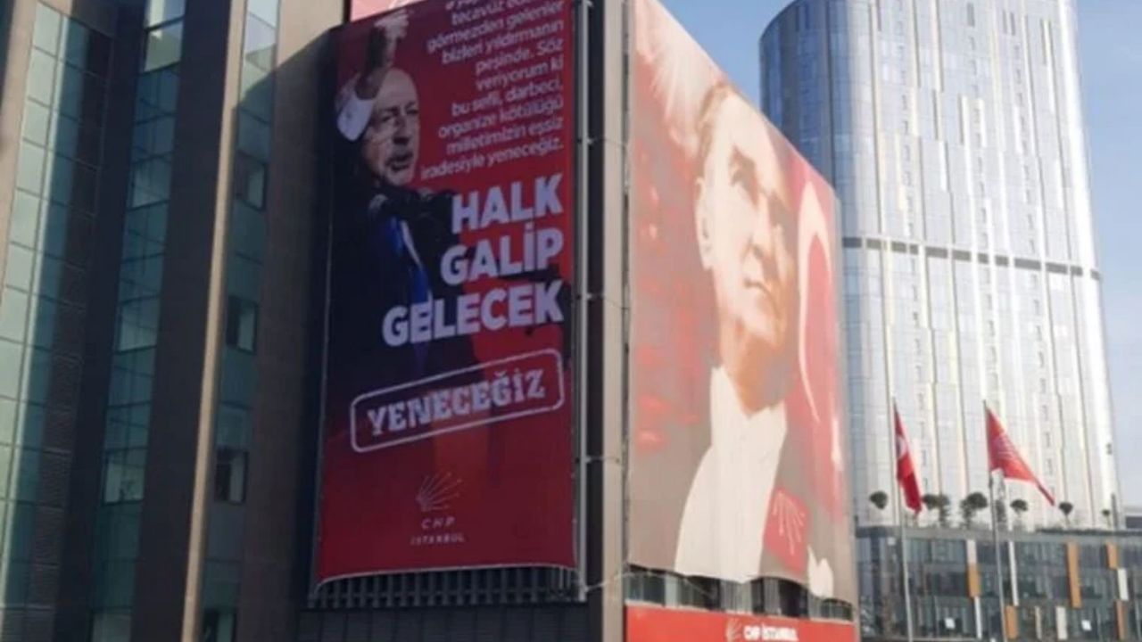 CHP İstanbul il binasına dev 'Kılıçdaroğlu' pankartı