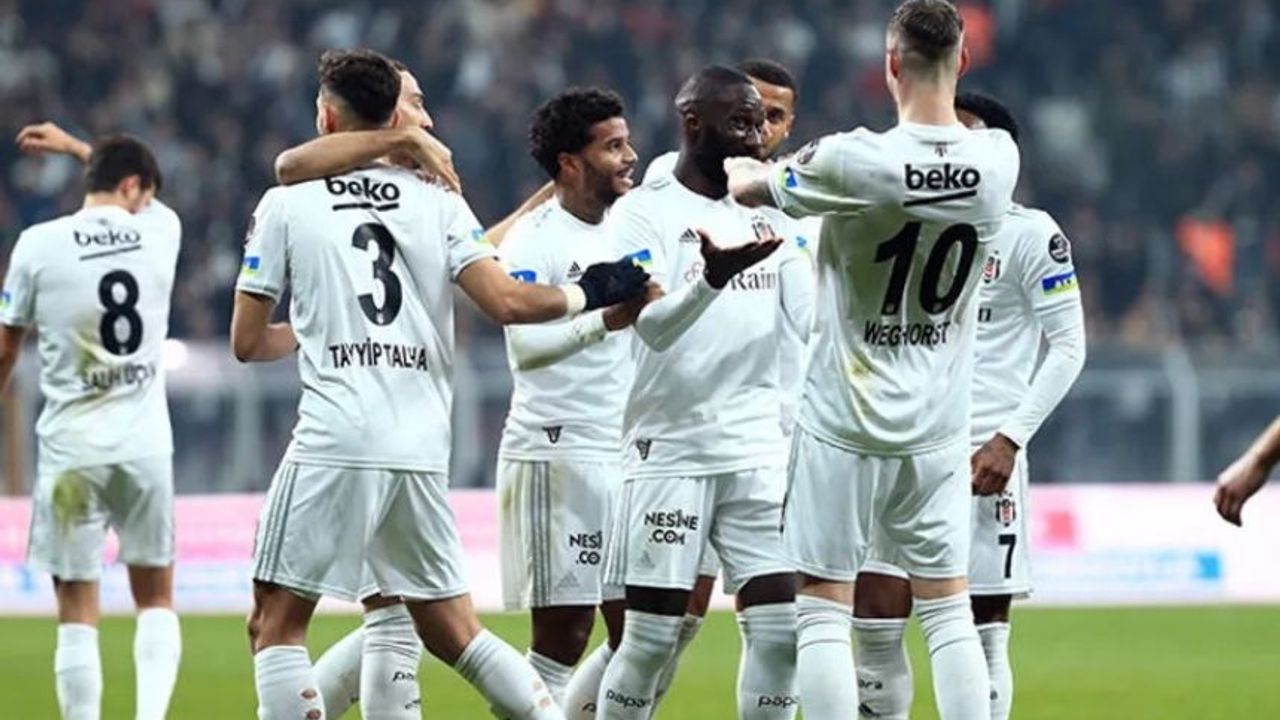 Beşiktaş, Adana Demirspor’u 1-0 geçti