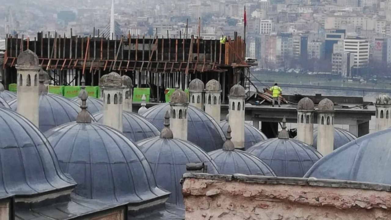 Süleymaniye Camisi'nin siluetini bozan Yurt İnşaat'a AK Parti ve MHP'lilerden onay geldi