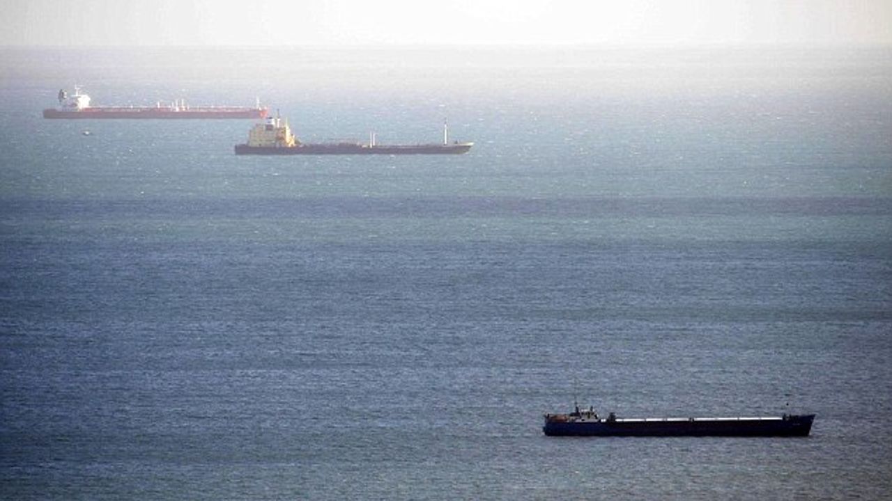 Denizcilik Genel Müdürlüğü duyurdu: Teyit mektubu sunmayan tankerler Türk denizlerinden çıkarılacak
