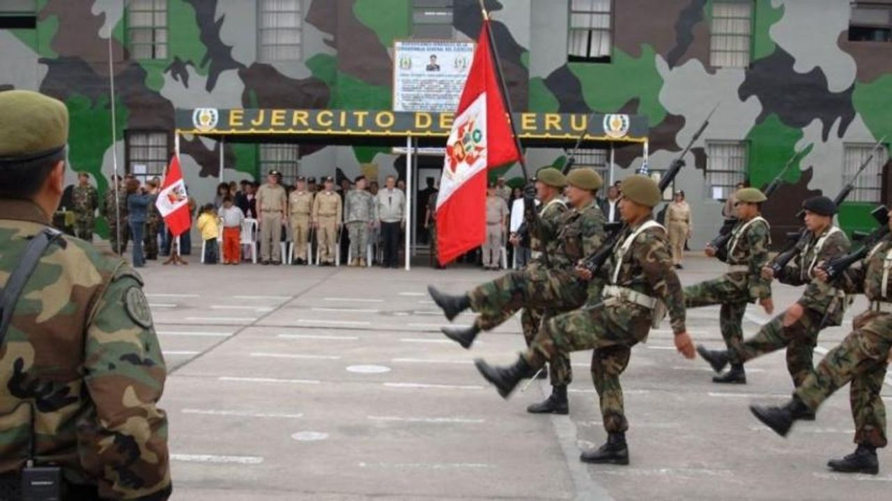 Peru’da ‘askeri darbe’: Altı general gözaltında  