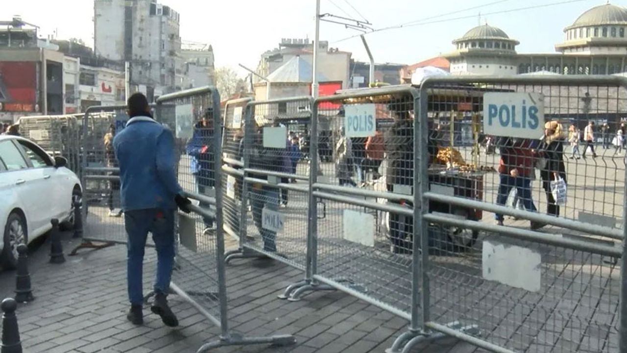 Taksim'de 'yılbaşı' hazırlıkları: Gezi Parkı kapatıldı