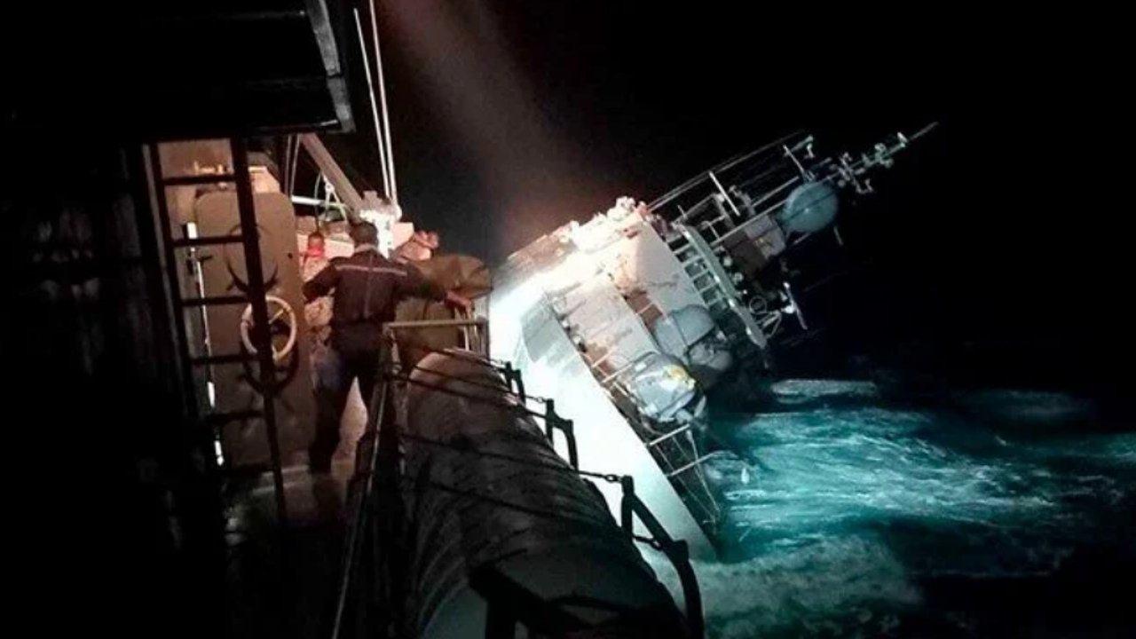 Tayland donanmasına ait bir gemi battı: 31 denizci kayıp