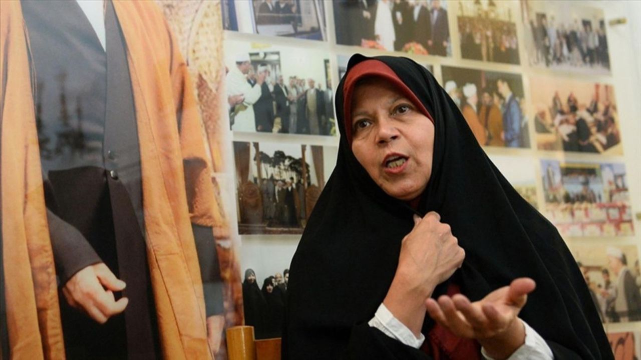 İran’da eski cumhurbaşkanının kızına 5 yıl hapis cezası verildi