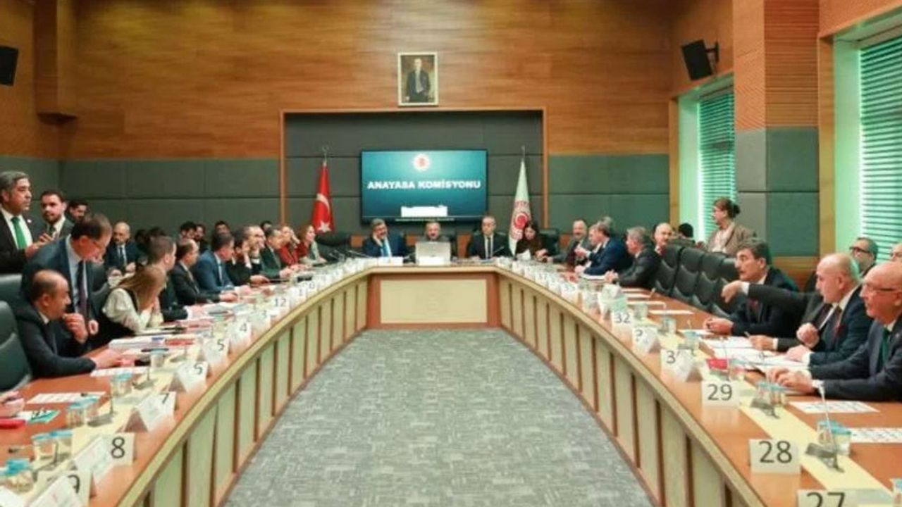CHP ve İYİ Parti’den anayasa değişikliği önergesi