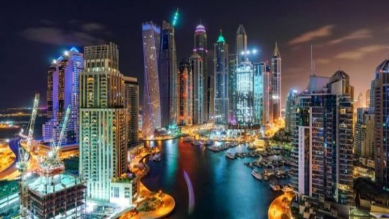 Hedef turistler: Dubai’de alkol vergisi kaldırıldı