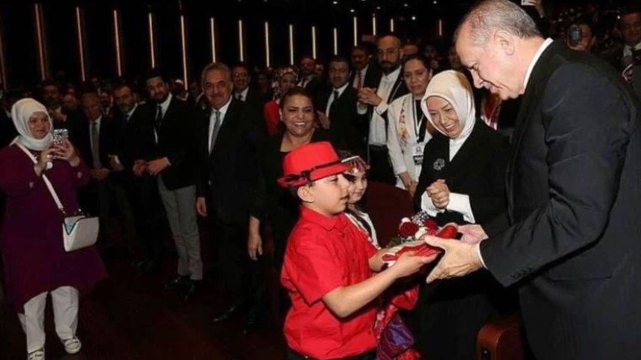 Erdoğan'nın Roman vatandaşlarına 'seçim' ziyareti