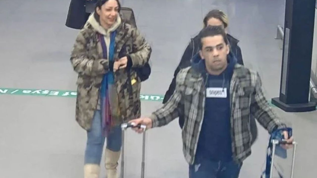 İran'dan gelen iki yolcu üzerine sarılı uyuşturucuyla yakalandı
