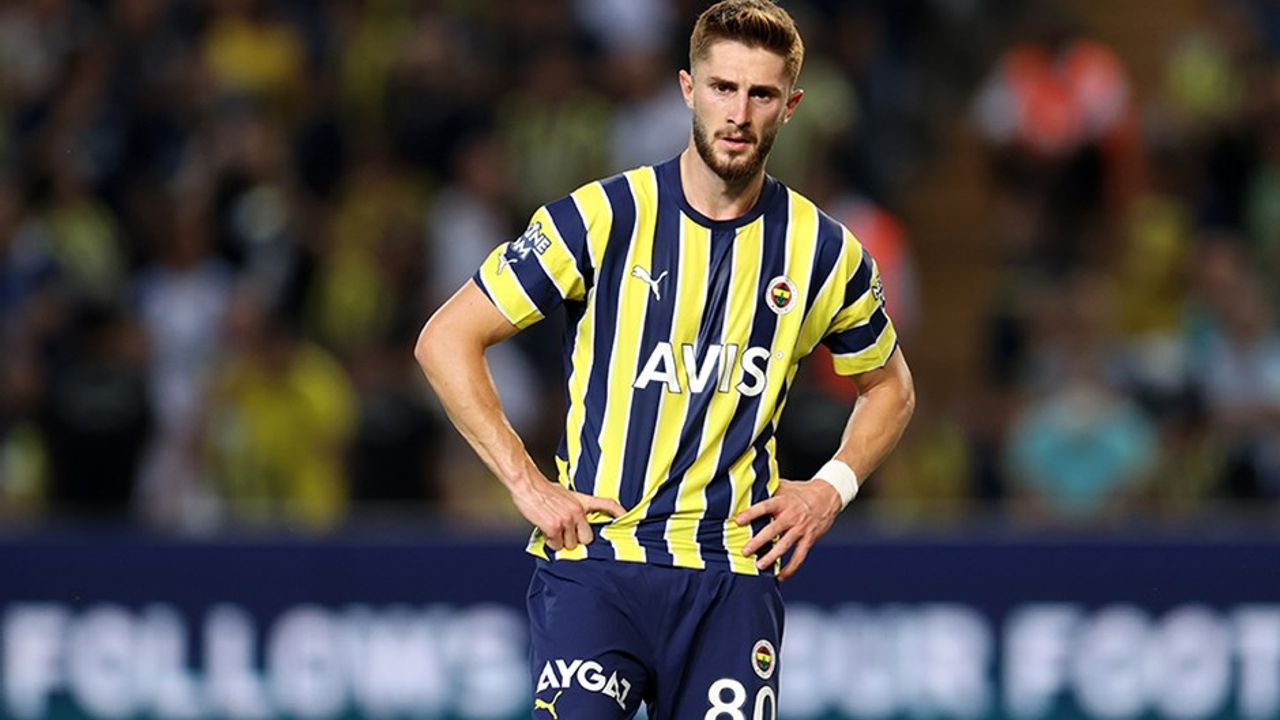 Fenerbahçe'de İsmail Yüksek'e yeni sözleşme