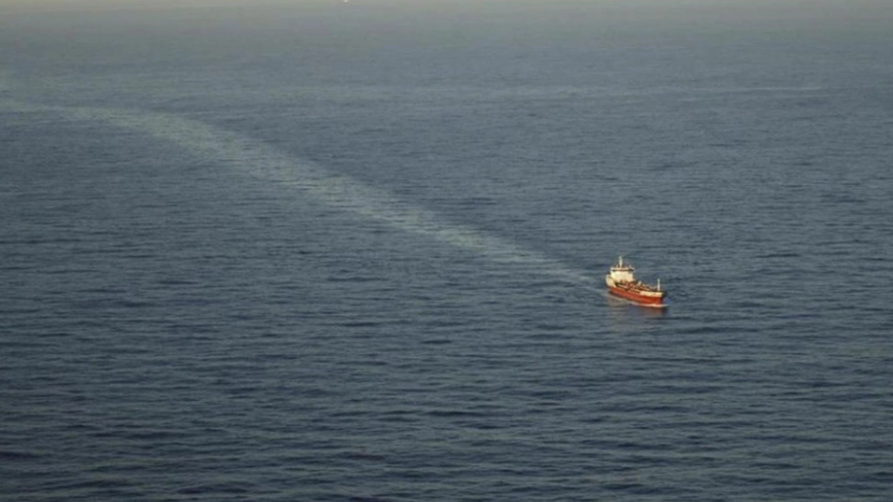 İspanya 'Petrol sızdırıyor' gerekçesiyle Türk tankerine el koydu