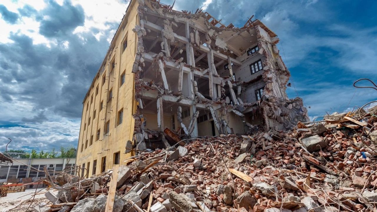 Kahramanmaraş'taki depremin ardından Feyzi Bingöl'den açıklama: 100 tane Hiroşima bombasına karşılık geliyor