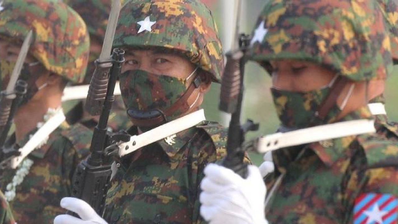 Myanmar’da cunta rejimi OHAL’i uzattı