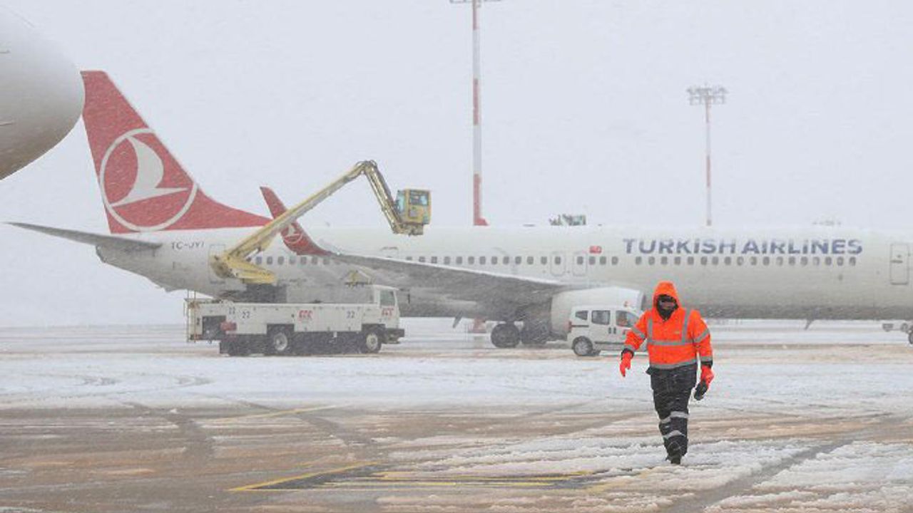 THY'den İstanbul Havalimanı için 'uçuşlarınızı kontrol edin' uyarısı