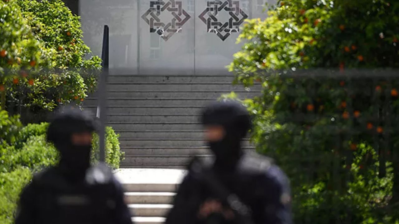Portekiz'de Müslüman merkezine bıçaklı saldırı! Ölüler var