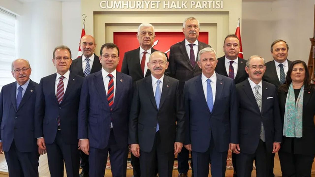 Kılıçdaroğlu CHP'li belediye başkanları ile görüştü