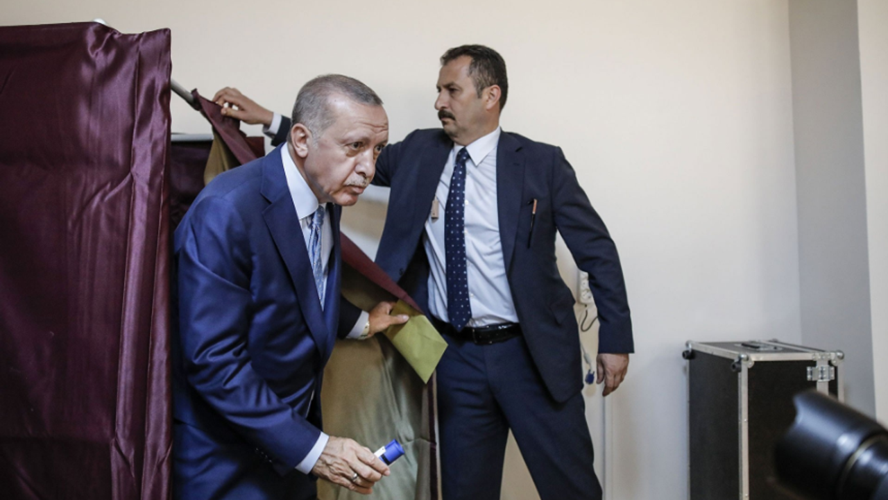 Erdoğan'ın seçim stratejisi belli oldu: Bakanlara dokunulmazlık zırhı