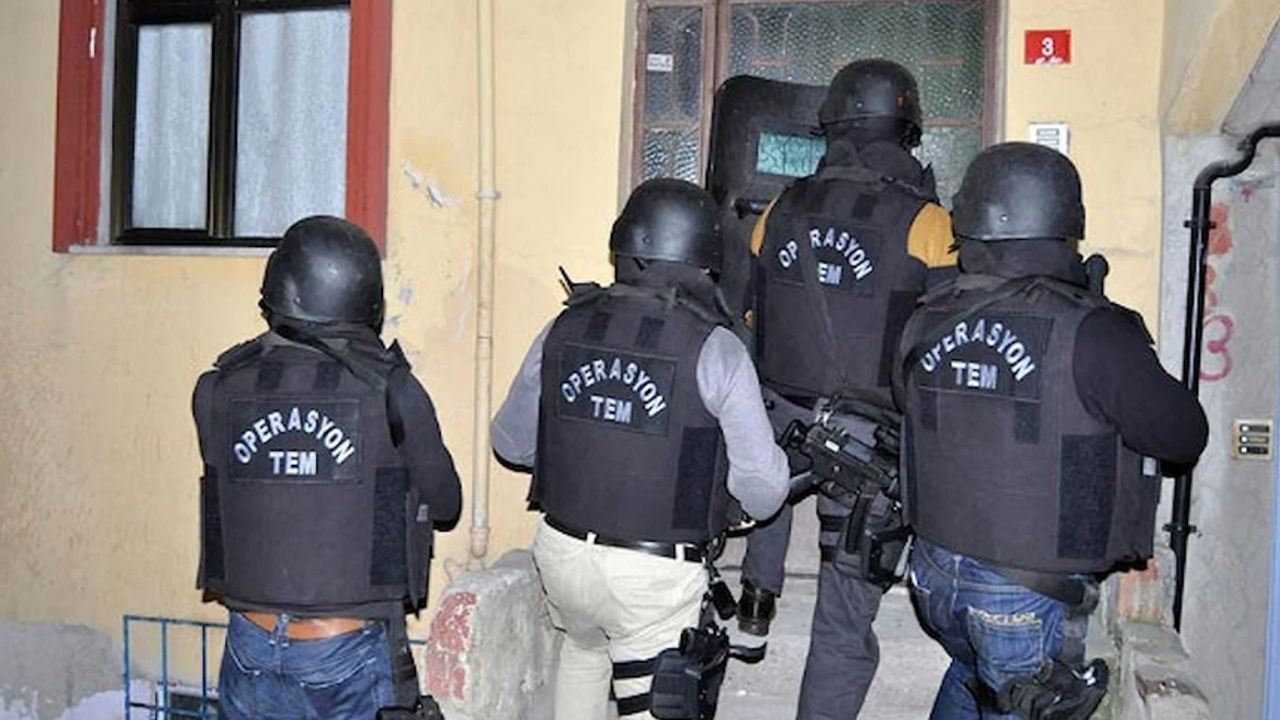 İstanbul Merkezli FETÖ operasyonu: 8 ilde 25 gözaltı