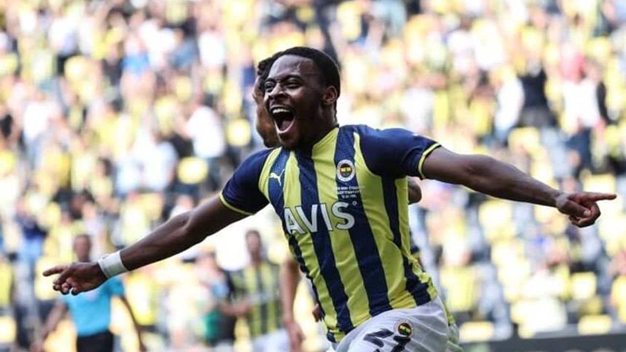 Fenerbahçeli Samuel, milli takımda beğeni topladı!