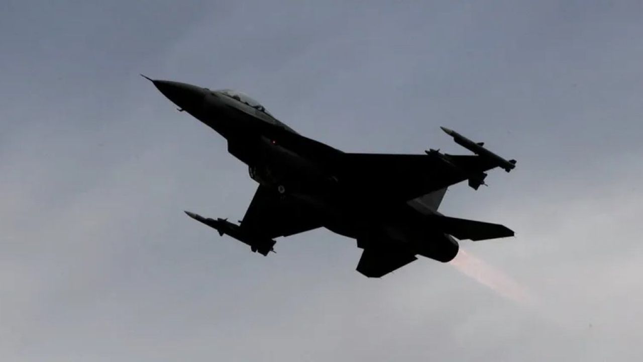 Polonya’nın Ukrayna’ya vereceği savaş uçakları ‘yolda’