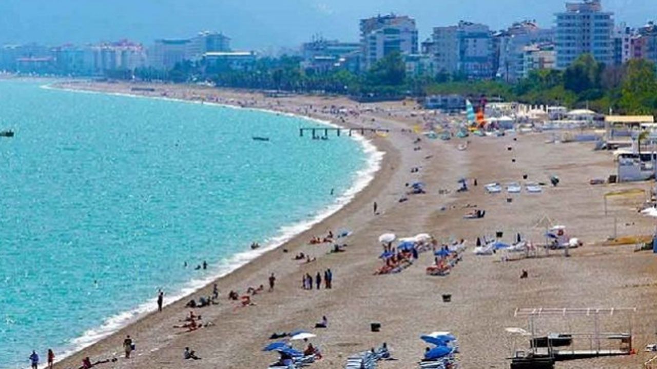 Dünyaca ünlü Konyaaltı Plajı ihaleye açıldı