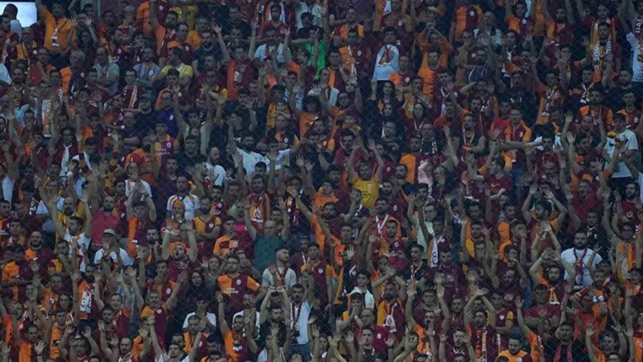 Galatasaray-Fenerbahçe derbisi için 300 bin bilet talep edildi