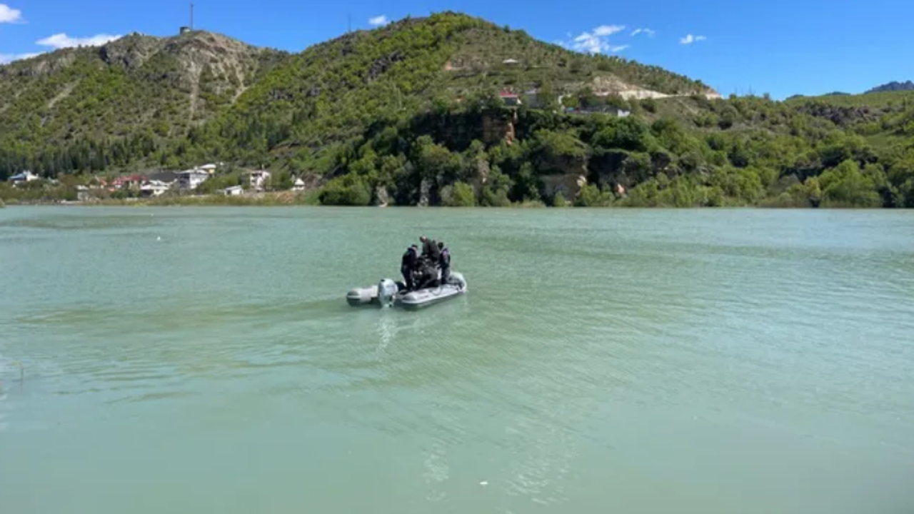 Munzur Çayı'nda kaybolan 3 genç için baraj gölü boşaltılıyor