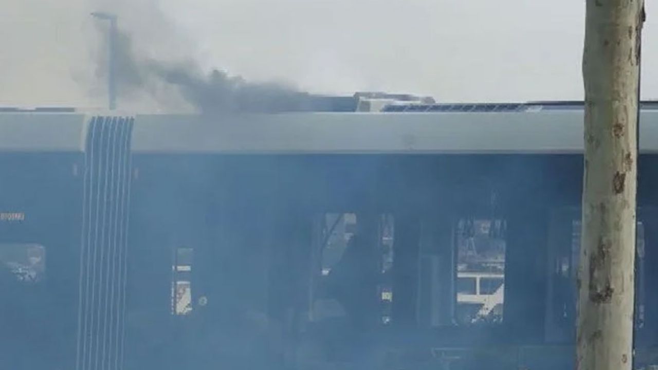 İstanbul'da tramvay yangını