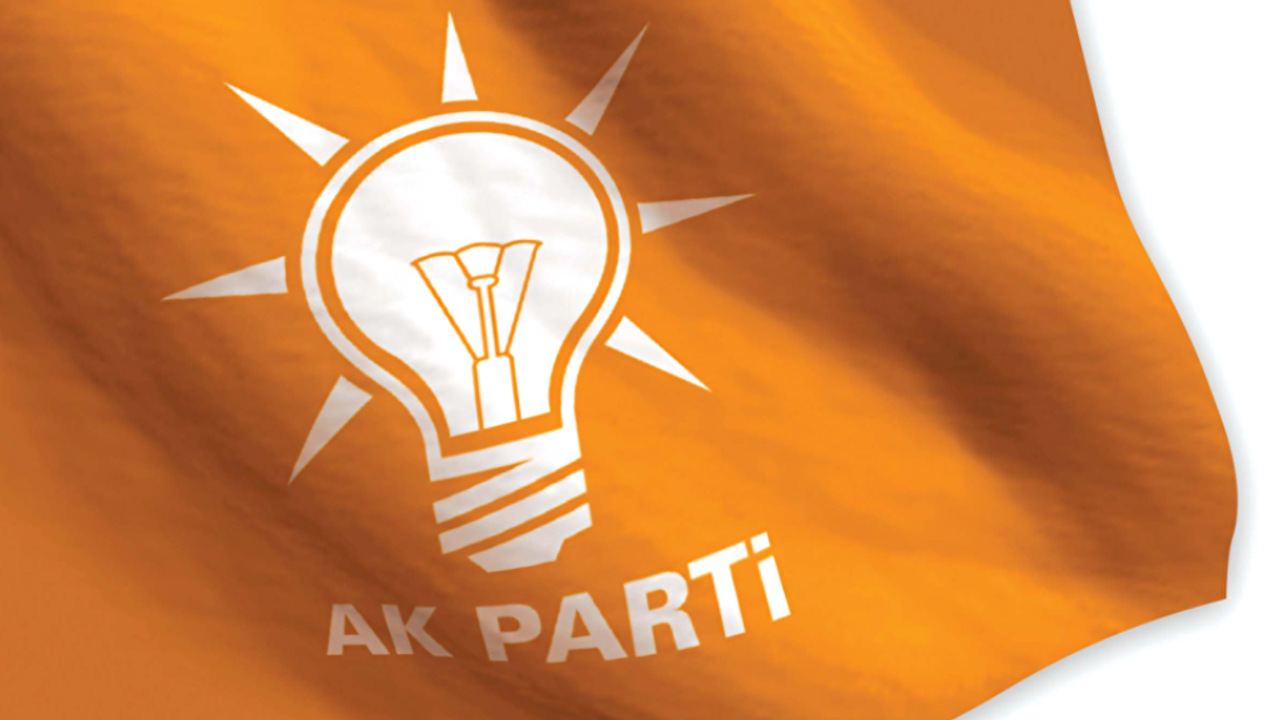 AK Parti’de 3 istifa daha