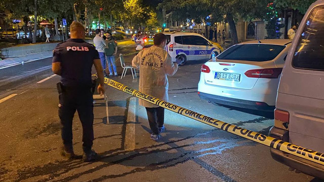 Beyoğlu'nda silahlı saldırı: 1 ölü, 1 yaralı