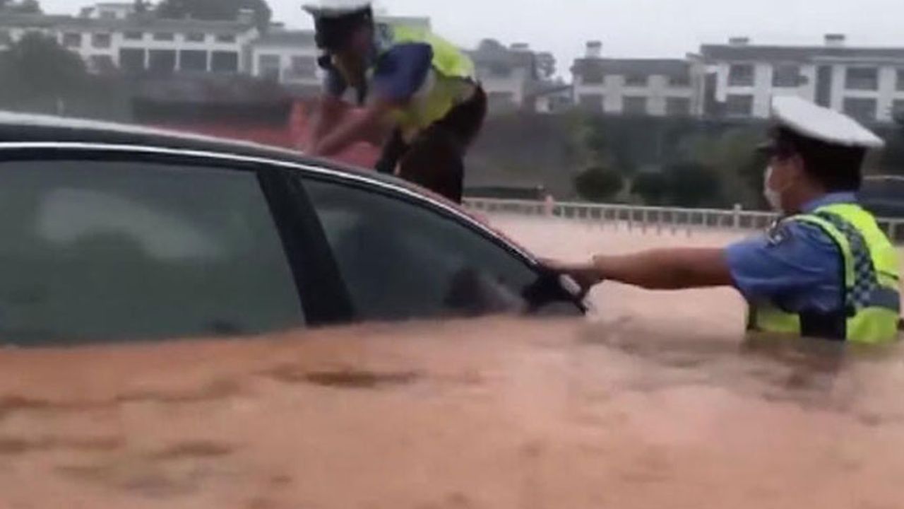 Çin’in başkentinde sel: 33 ölü, 18 kayıp