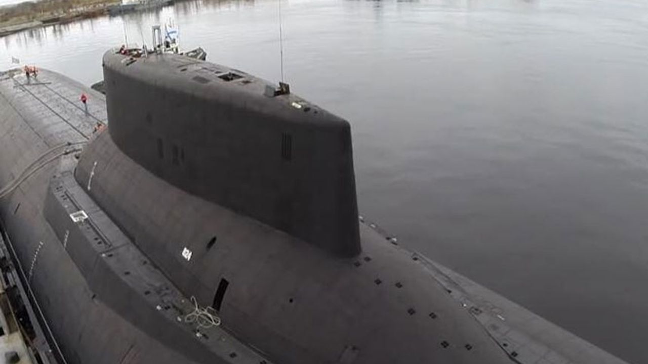Sesten daha hızlı… Rusya nükleer denizaltılarını hipersonik füzelerle donatıyor